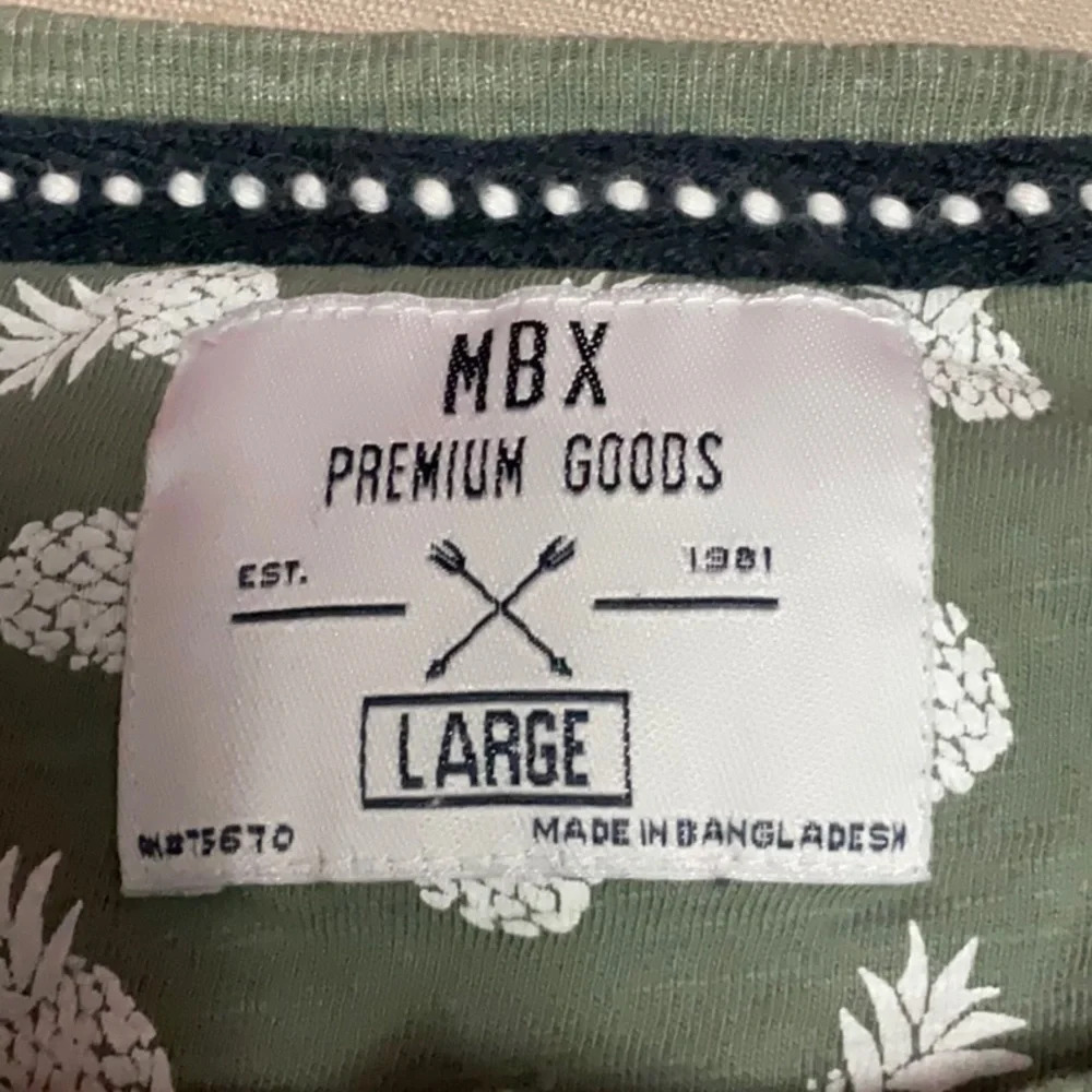 MBX - Picture 3 of 5